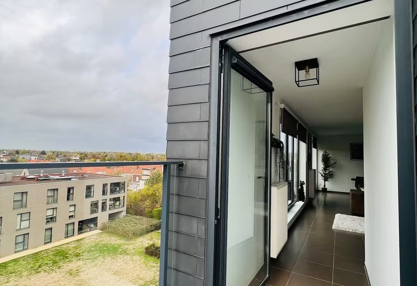 Te koop – Uniek penthouse met uitzonderlijk terras in hartje Kortrijk