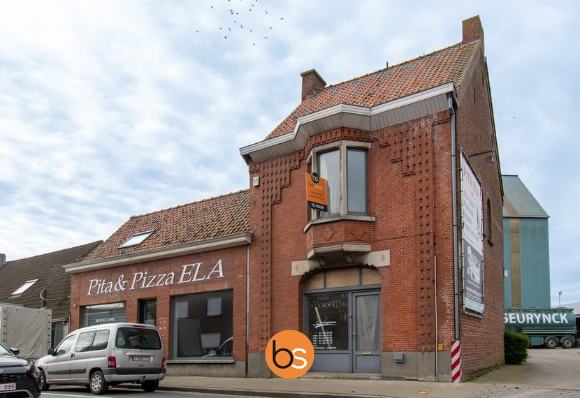 Handelspand met woonst te huur op centrale ligging in Sint-Eloois-Winkel