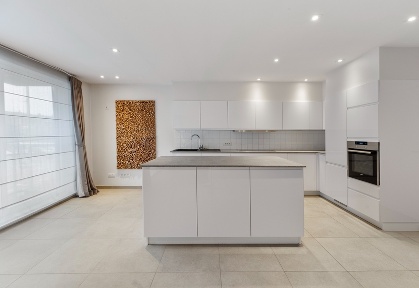 Exclusief villa-appartement met frontaal zicht op de Grote Markt van Roeselare