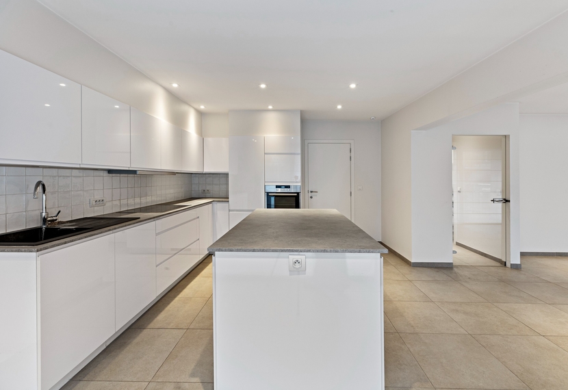 Exclusief villa-appartement met frontaal zicht op de Grote Markt van Roeselare