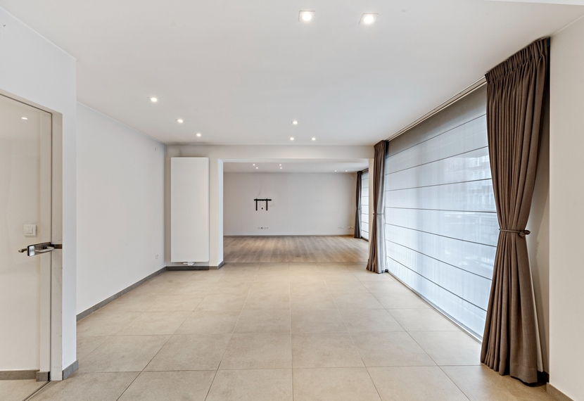 Exclusief villa-appartement met frontaal zicht op de Grote Markt van Roeselare