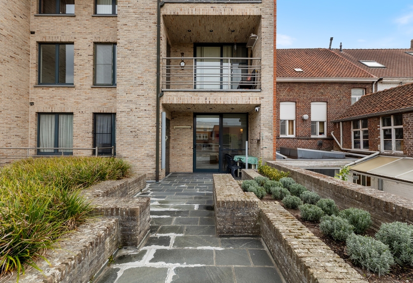 Instapklaar en energiezuinig appartement in hartje Izegem