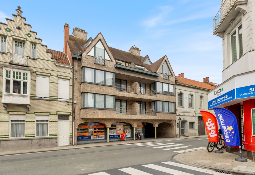 Instapklaar en energiezuinig appartement in hartje Izegem