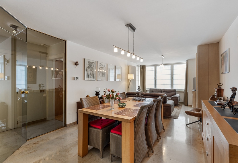 Instapklaar en energiezuinig appartement in hartje Izegem