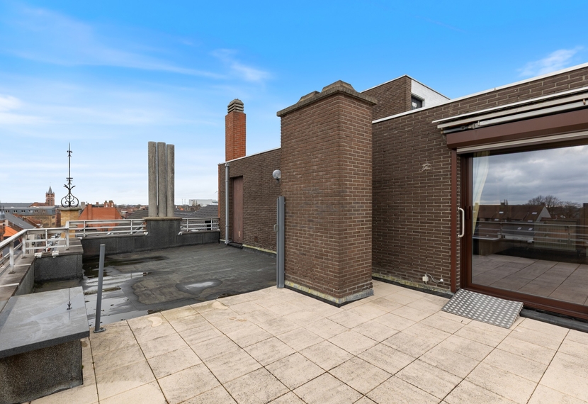 Unieke penthouse met groot terras in centrum Izegem