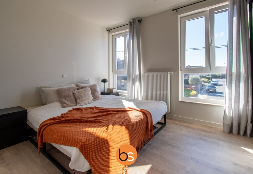 Lichtrijk appartement met 1 slaapkamer en autostandplaats