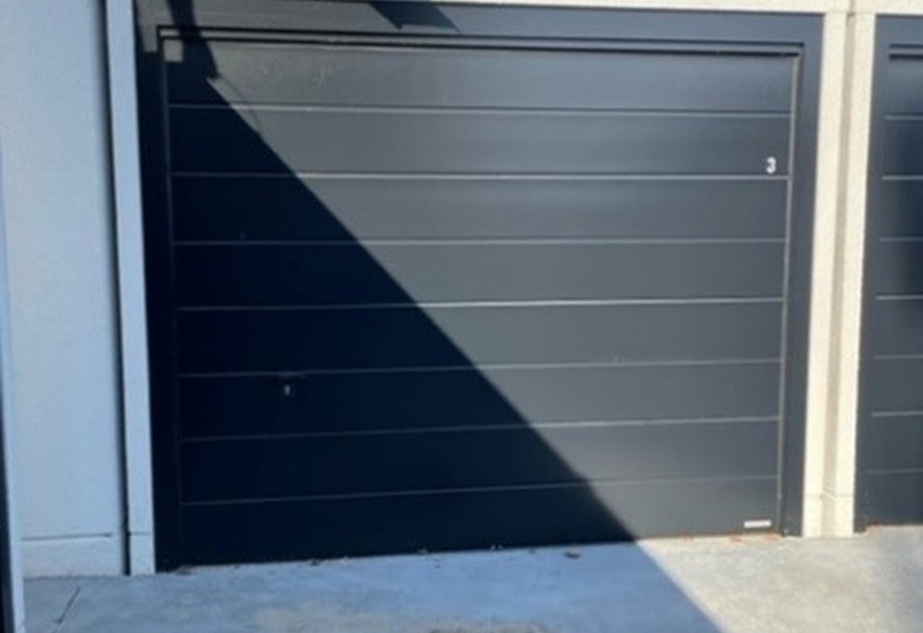 Prefab garagebox op centrale ligging in Sint-Eloois-Winkel