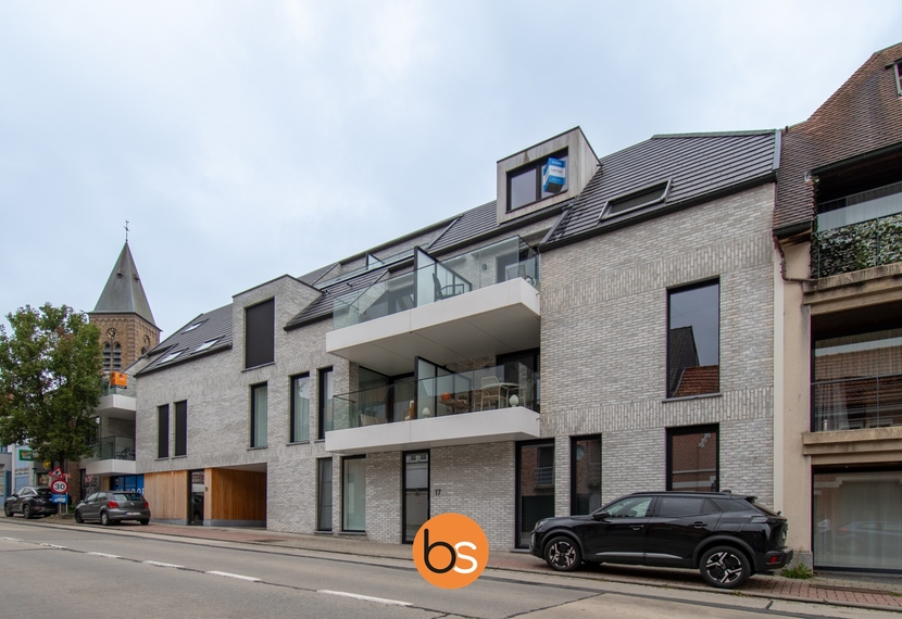 Ruim, lichtrijk nieuwbouwappartement met 2 slaapkamer en private autostandplaats
