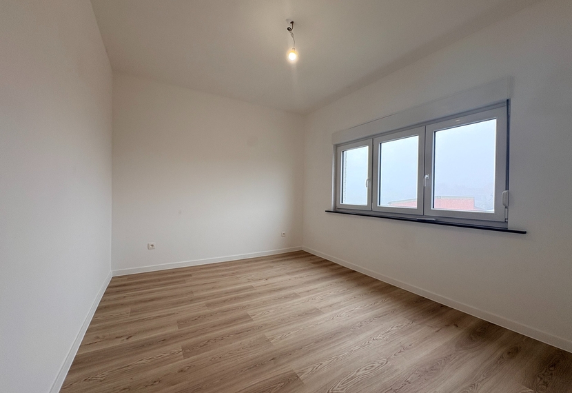 Gerenoveerde, ruime woning met 3 slaapkamers in Ledegem