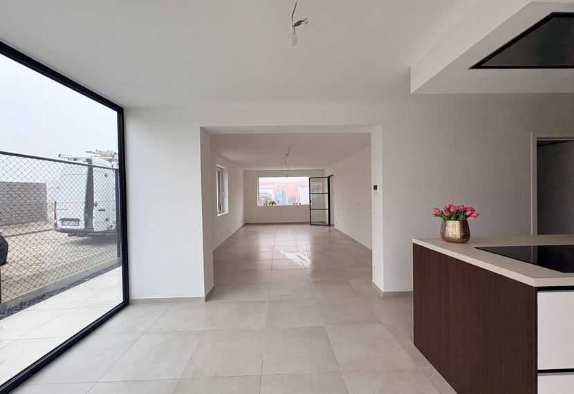 Gerenoveerde, ruime woning met 3 slaapkamers in Ledegem