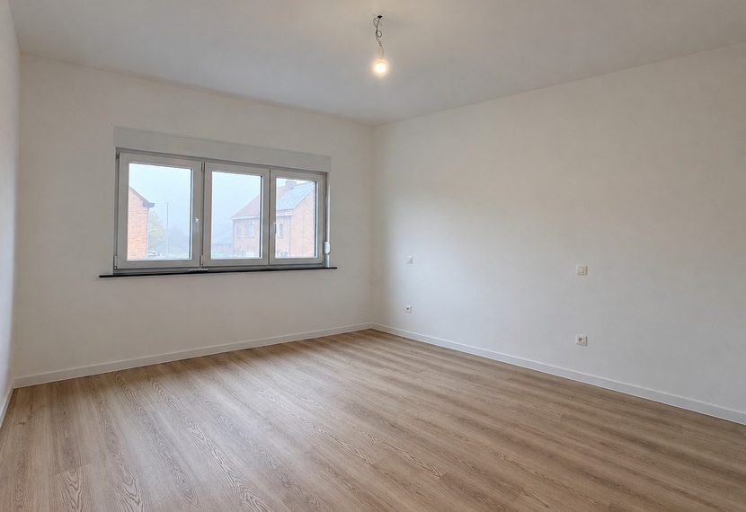 Gerenoveerde, ruime woning met 3 slaapkamers in Ledegem