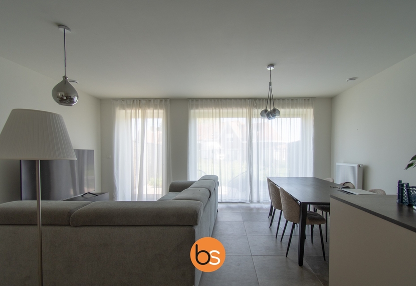 Recente woning met 3 slaapkamers en garage te Hulste