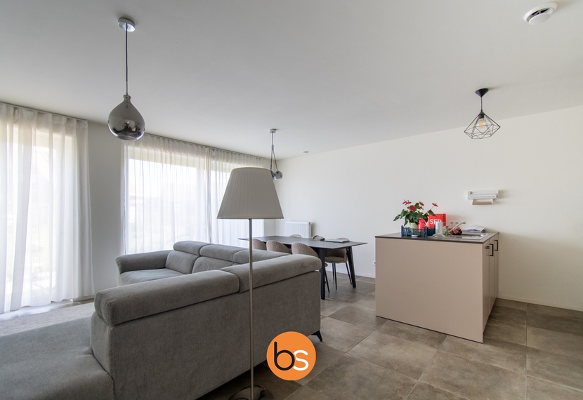 Recente woning met 3 slaapkamers en garage te Hulste