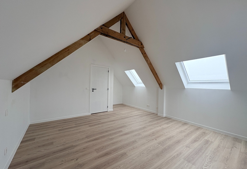 Gerenoveerde, ruime woning met 3 slaapkamers in Ledegem