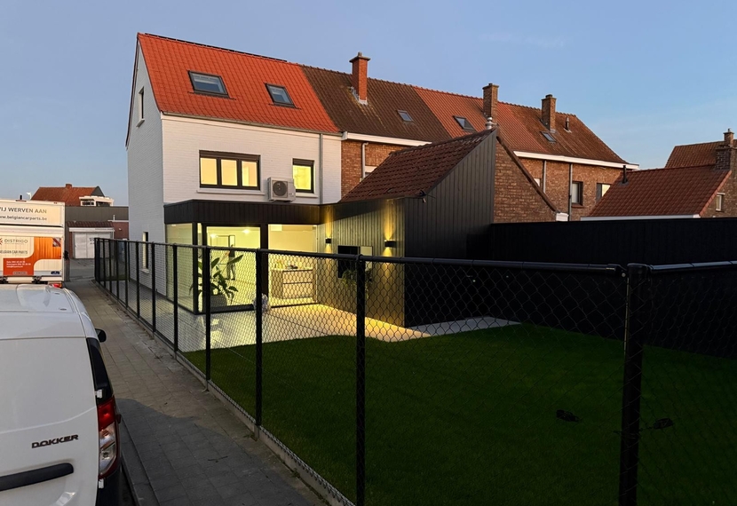 Gerenoveerde, ruime woning met 3 slaapkamers in Ledegem