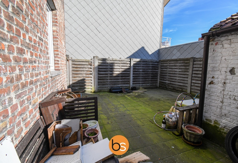 ? Ontdek deze renovatiekans in het hart van Moorsele!