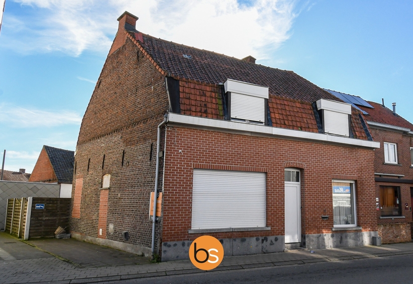 ? Ontdek deze renovatiekans in het hart van Moorsele!