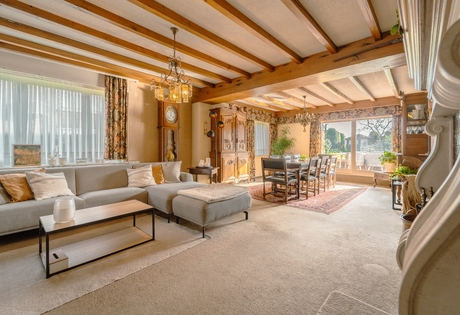 Ruime woning op een toplocatie in Sint-Eloois-Winkel!