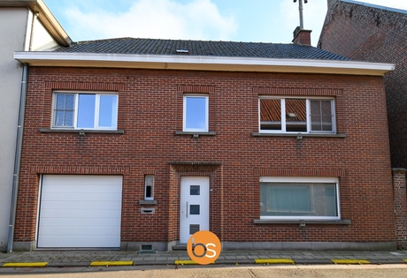 Volledig gerenoveerde woning op centrale ligging met 4 ruime slaapkamers en zolder
