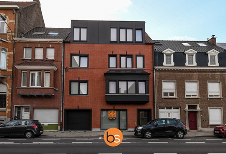 Volledig gerenoveerd appartement op 2e verdieping met 2 slaapkamers in hartje Kortrijk