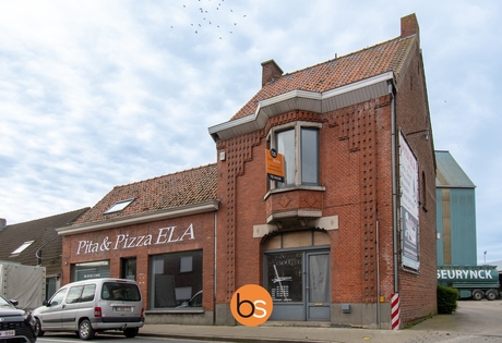 Handelspand met woonst te huur op centrale ligging in Sint-Eloois-Winkel