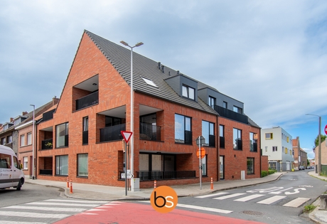 Ruim appartement, op centrale ligging met groot zonneterras