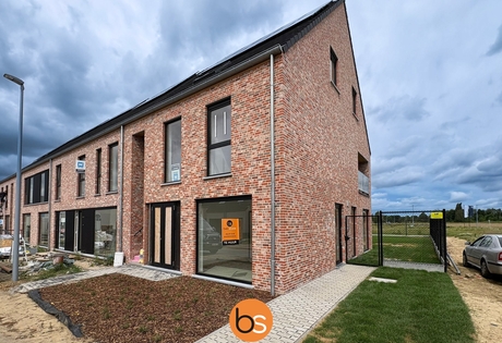 Te huur - Prachtig nieuwbouw gelijkvloers appartement met 1 slaapkamer en tuin