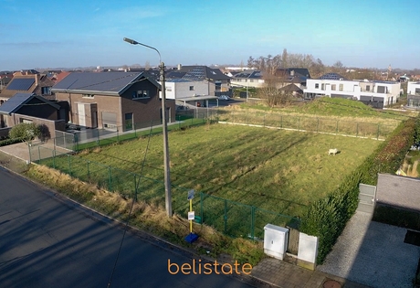 Bouwgrond met veel mogelijkheden te Sint-Eloois-Winkel