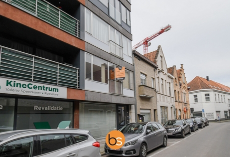 Te renoveren appartement te koop!