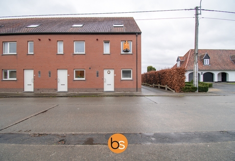 Half open woning met 4 slaapkamers op wandelafstand van het centrum van Sint-Katharina