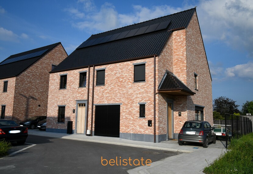 Pastorie woningen te koop te Ledegem