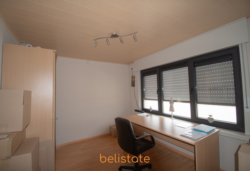 Ruime half open woning in rustige wijk nabij het centrum