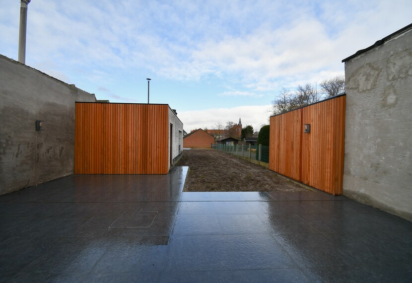 Prachtig gerenoveerde woning op perceel van 492m² in het centrum van Gullegem