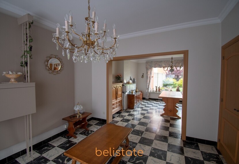 Ruime rijwoning met 4 slaapkamers en garage