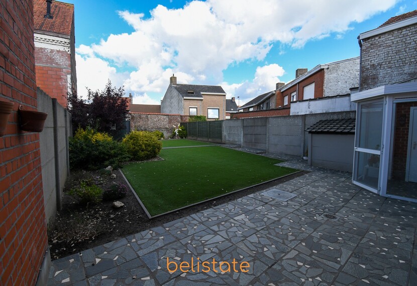 Ruime rijwoning met 4 slaapkamers en garage