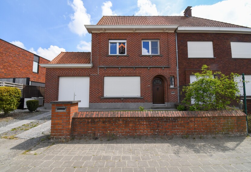 Op te frissen halfopen bebouwing op 'Bosmolens' in Izegem