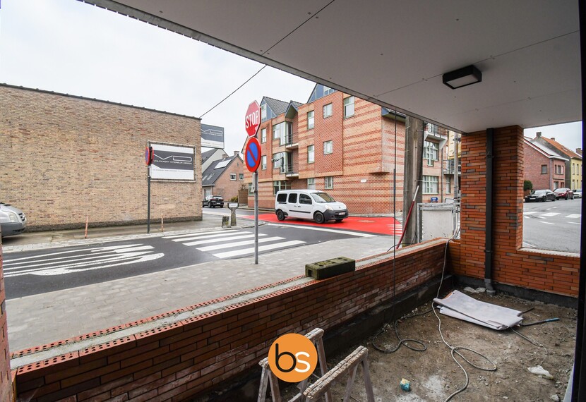 Nieuwbouwappartement met 1 slaapkamer en ruim terras op wandelafstand van het centrum
