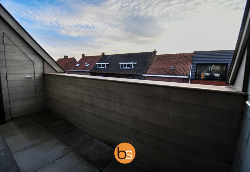 Zeer ruime duplexappartement met garage