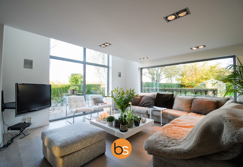 Unieke eigendom te koop in Sint-Eloois-Winkel