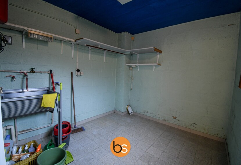 Op te frissen woning te koop in Aalbeke