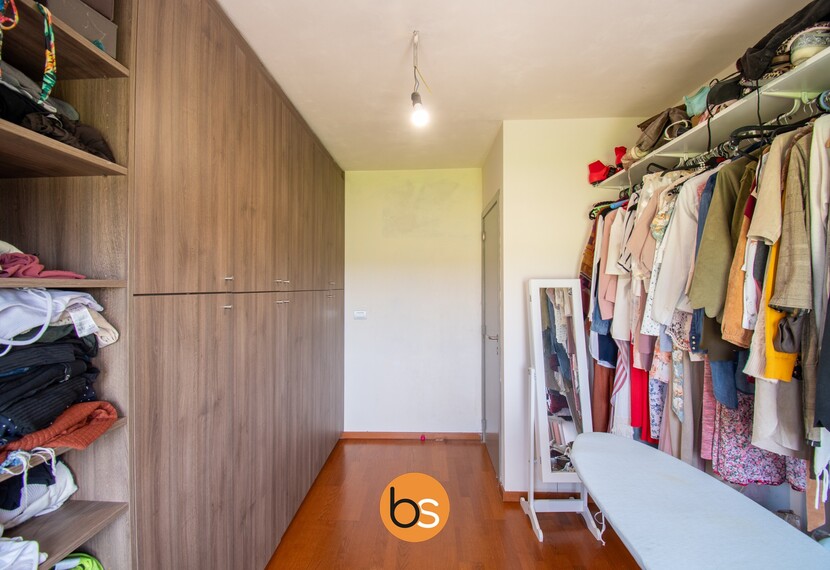 Nieuw te koop In Sint-Eloois-Winkel.