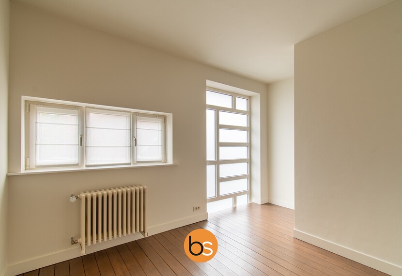 Klassevol gerenoveerd duplex appartement op boogscheut van de Grote Markt in Izegem