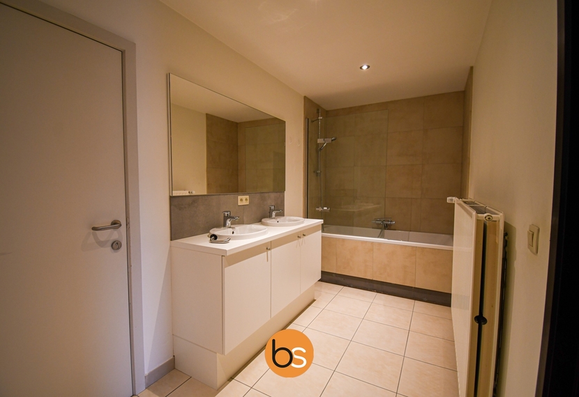 Gelijkvloers appartement met twee slaapkamers in het centrum van Sint-Katharina