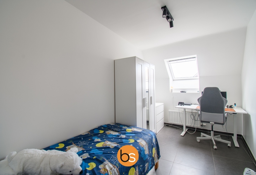 Lichtrijk tweeslaapkamerappartement te huur in Roeselare