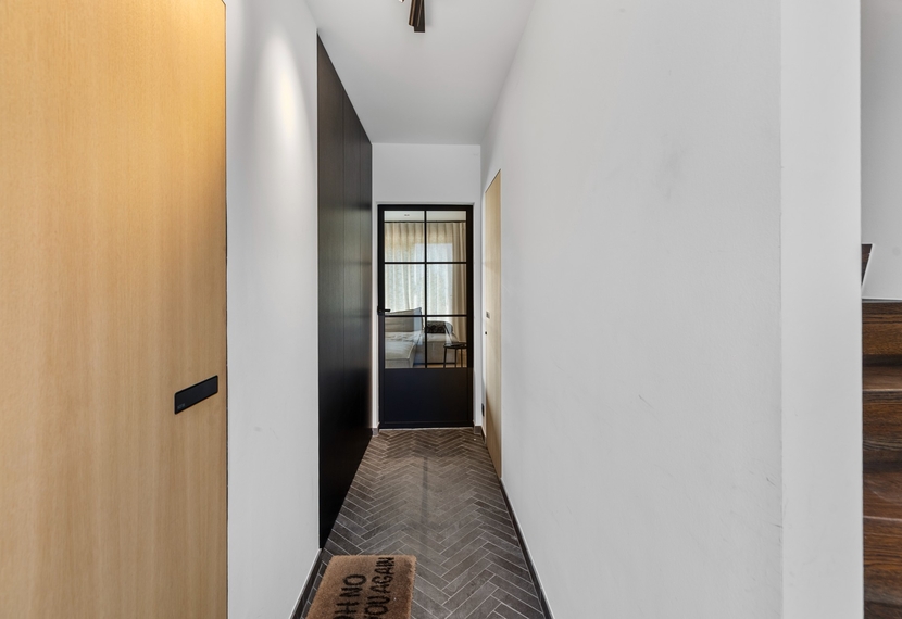 Moderne woning met zwembad, Pool house/ Home office en prachtig uitzicht – te huur in Roeselare (Moorseelsesteenweg 179C)