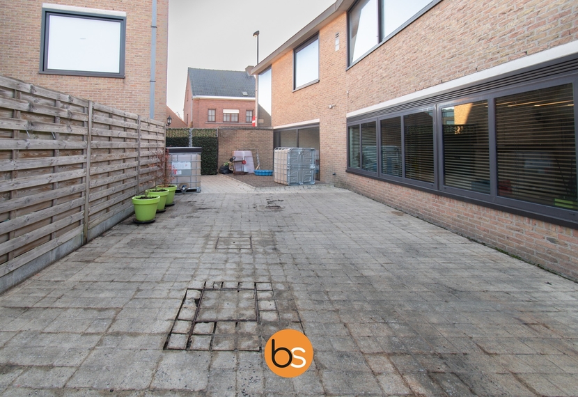 Ruime bel-etage woning met 3 slaapkamers in het centrum van Ledegem