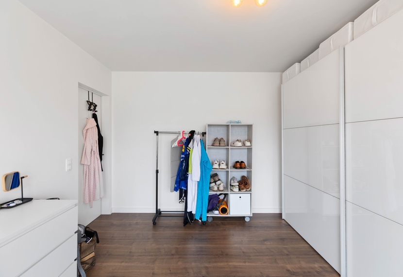 Schoolstraat 29, 8880 Rollegem-Kapelle (Ledegem) — Prachtig gerenoveerde woning met loods op 482 m²