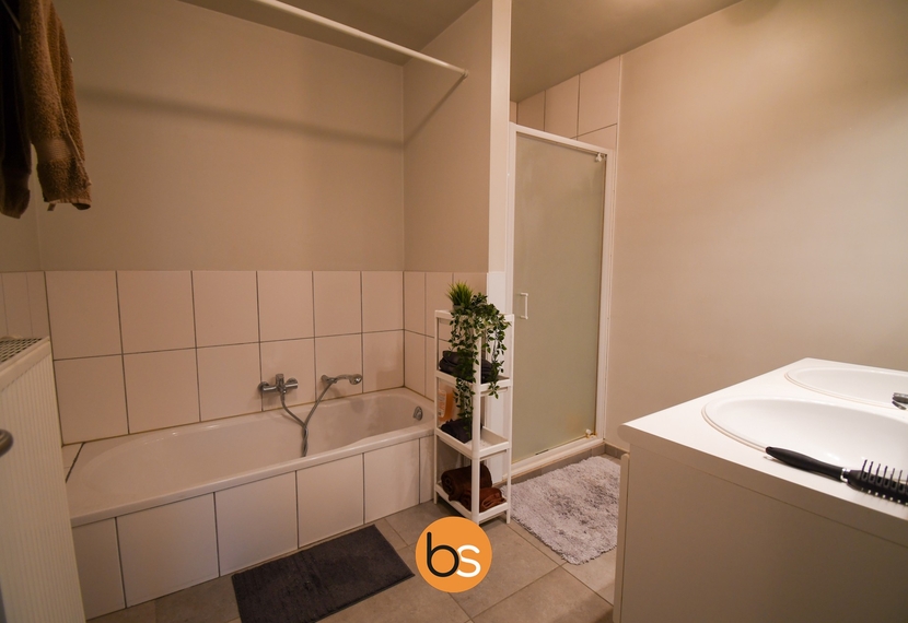Modern en gezellig appartement met twee slaapkamers vlakbij het centrum van Bissegem