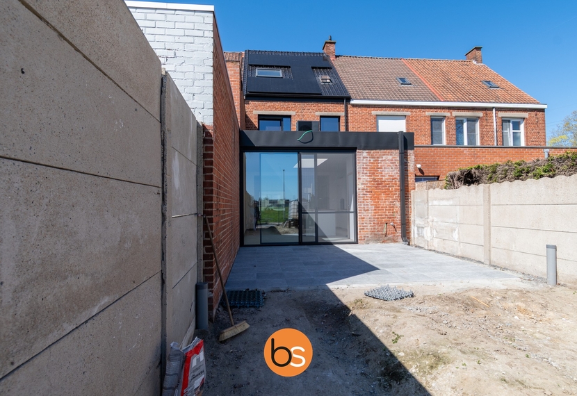 Prachtig volledig gerenoveerde woning met 4 slaapkamers en A-label te huur - Bosmolens