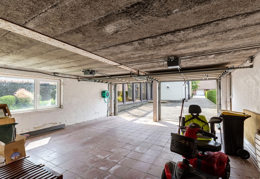Karaktervolle architectenvilla op een royaal perceel van 1.286 m² getekend door architect Piet Pauwels